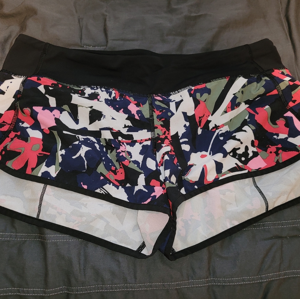 Lululemon run time shorts